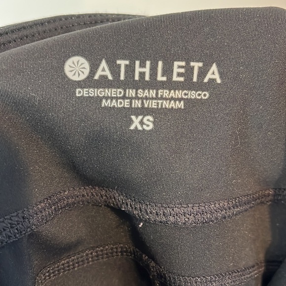 Athleta Contender Laser Cut Legging Workout Pants With Pockets Black Size XS - Picture 8 of 9